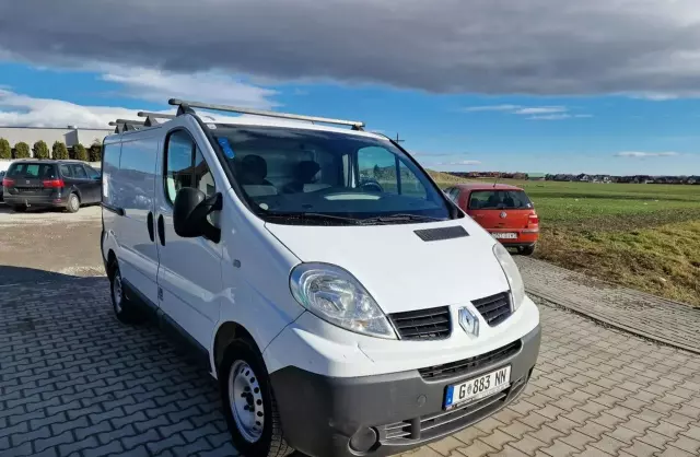 RENAULT Trafic 