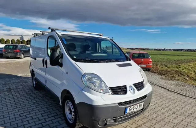 RENAULT Trafic 