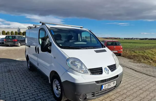 RENAULT Trafic 
