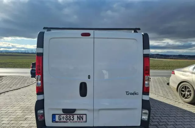 RENAULT Trafic 