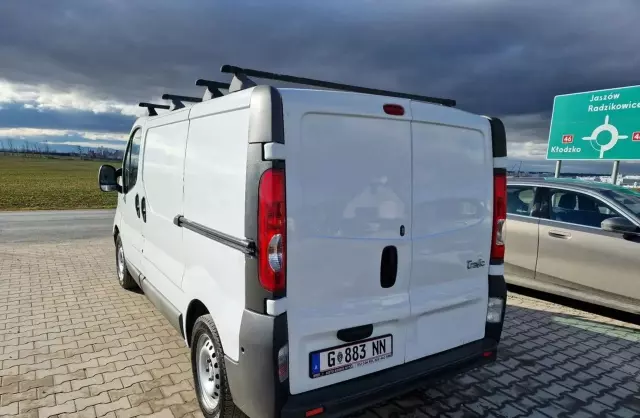 RENAULT Trafic 