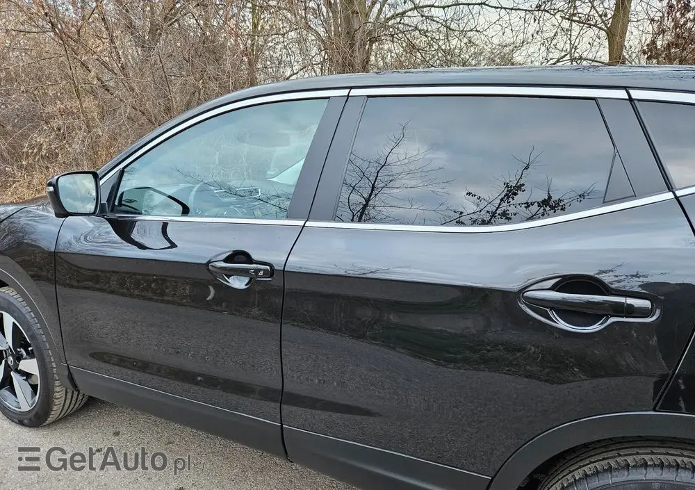NISSAN Qashqai 1.2 DIG-T N-Connecta