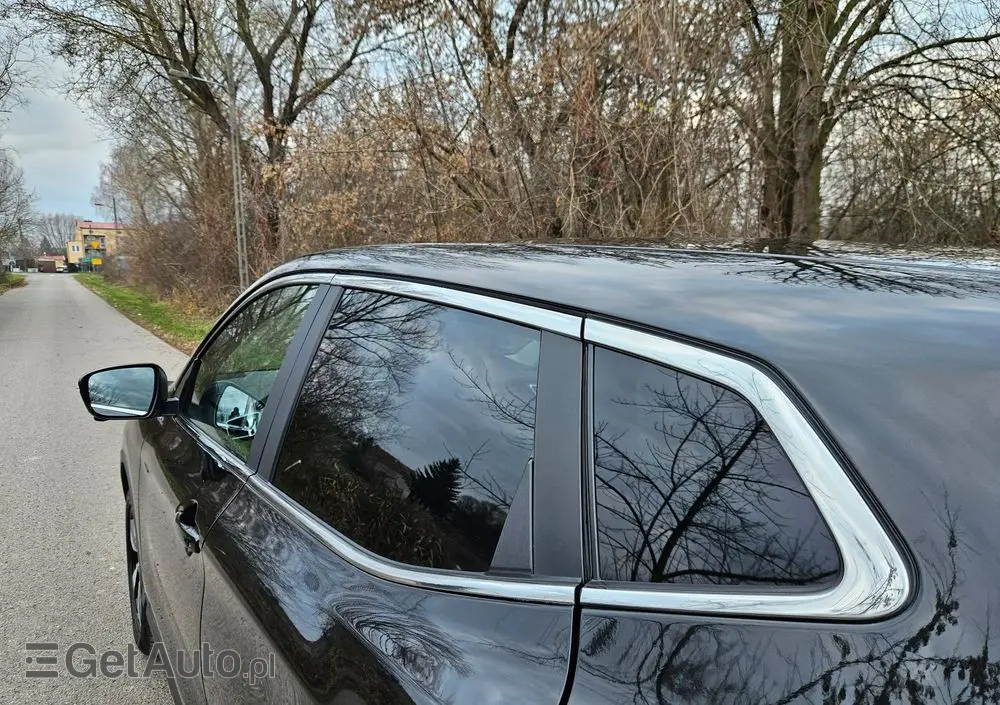 NISSAN Qashqai 1.2 DIG-T N-Connecta