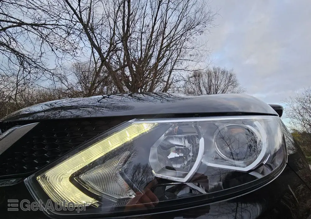 NISSAN Qashqai 1.2 DIG-T N-Connecta