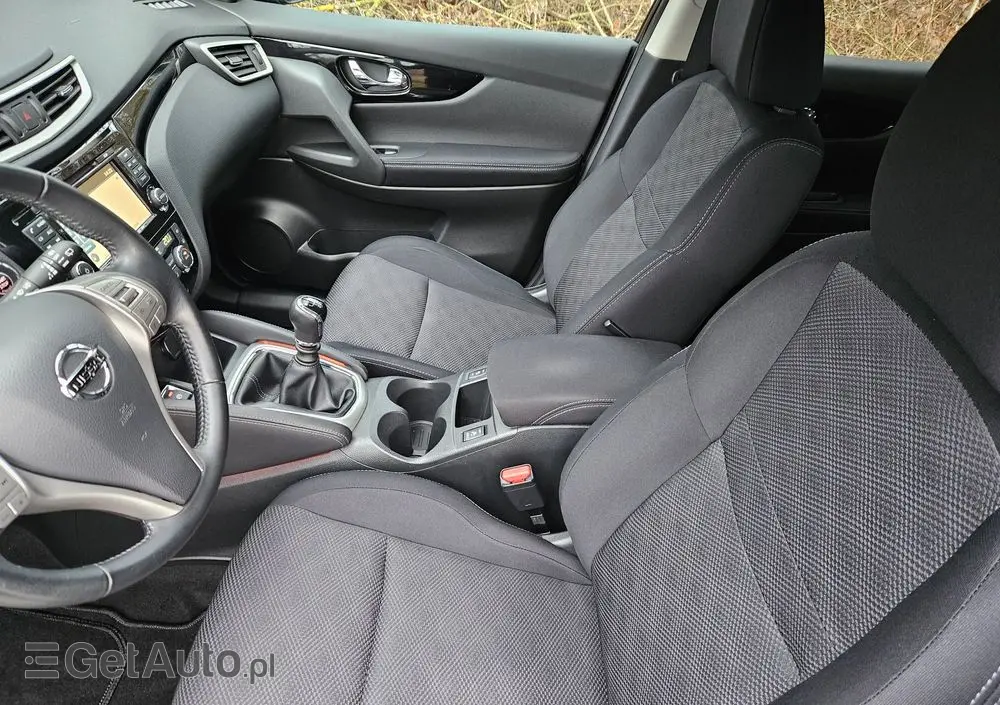 NISSAN Qashqai 1.2 DIG-T N-Connecta