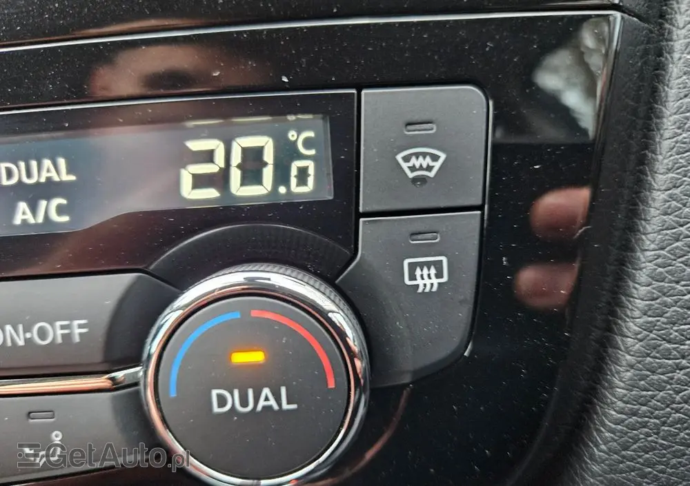 NISSAN Qashqai 1.2 DIG-T N-Connecta