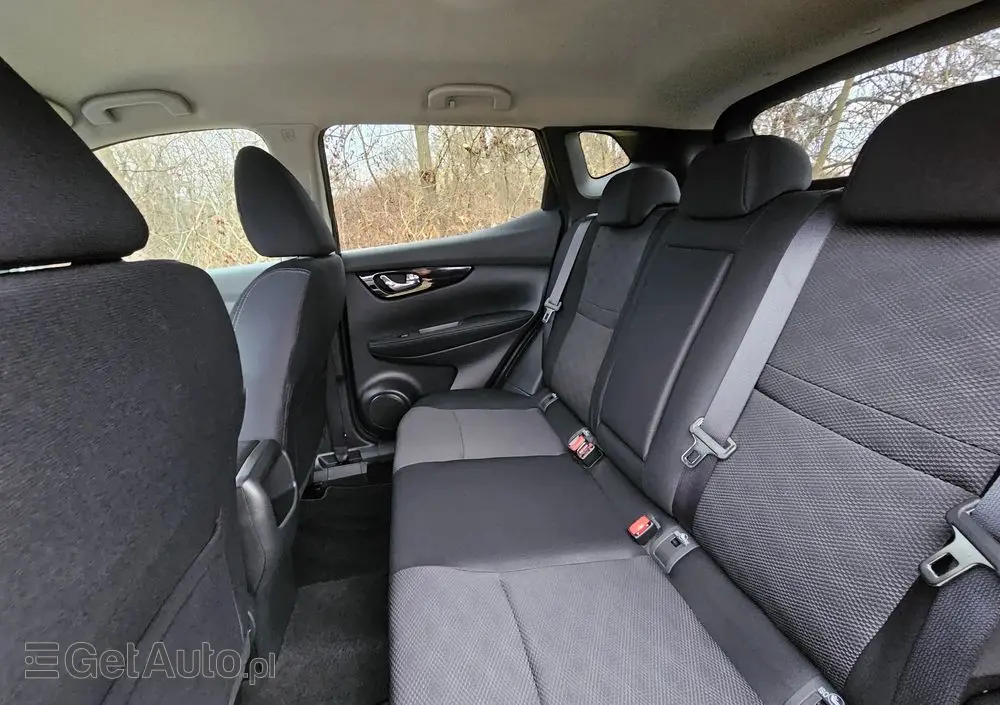 NISSAN Qashqai 1.2 DIG-T N-Connecta