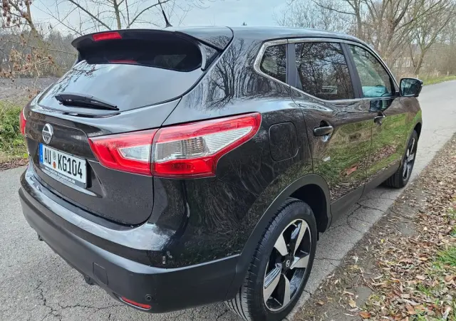 NISSAN Qashqai 1.2 DIG-T N-Connecta