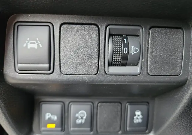 NISSAN Qashqai 1.2 DIG-T N-Connecta