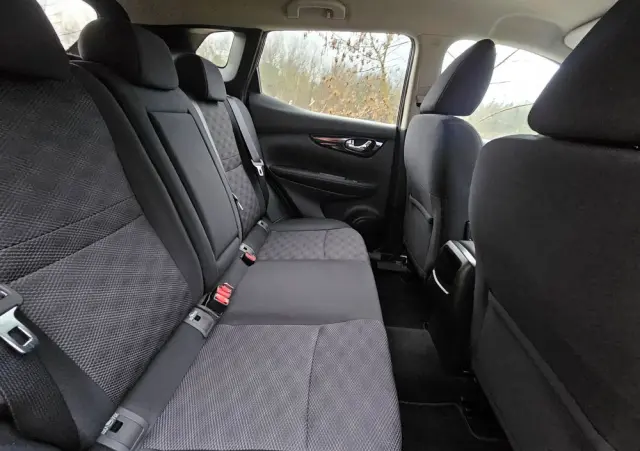 NISSAN Qashqai 1.2 DIG-T N-Connecta