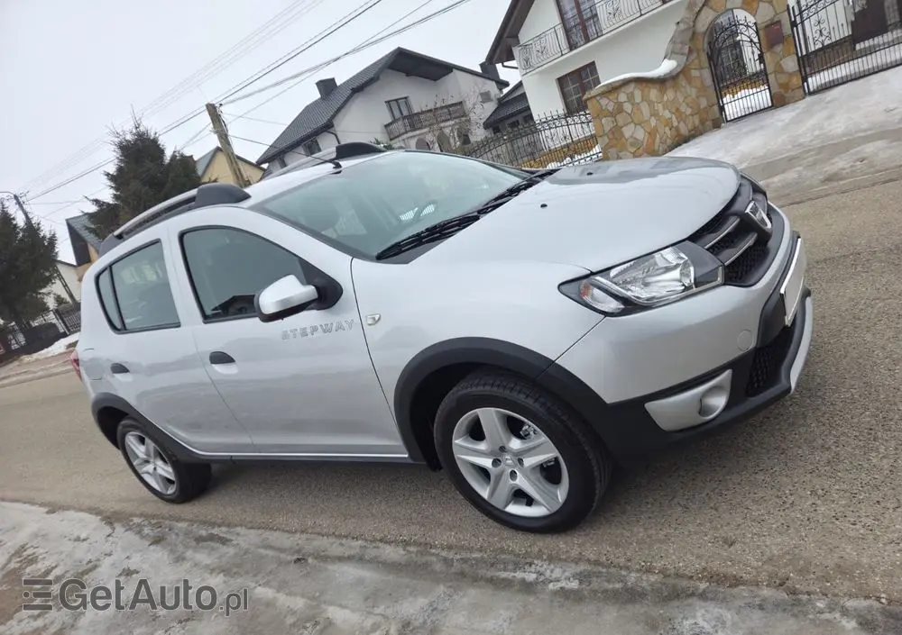 DACIA Sandero TCe 90 Laureate
