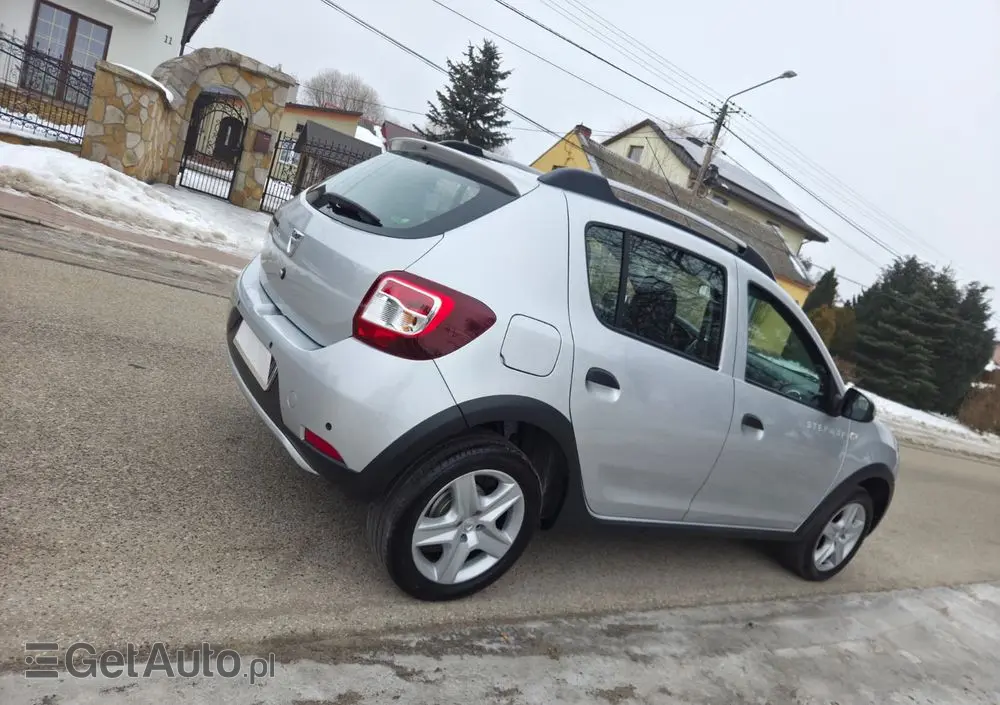 DACIA Sandero TCe 90 Laureate