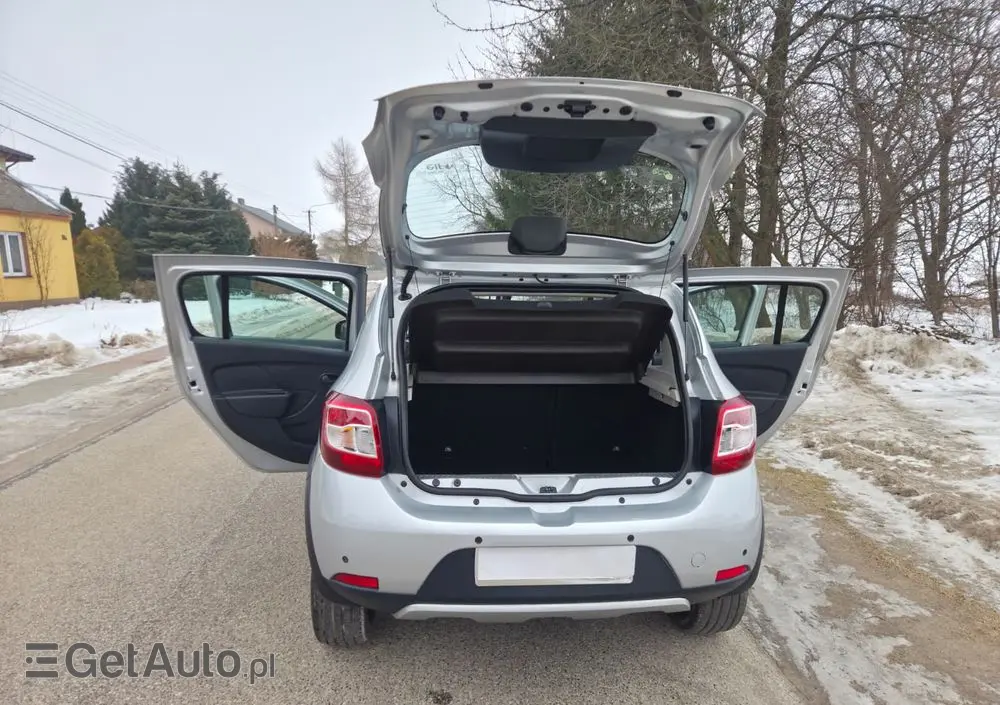 DACIA Sandero TCe 90 Laureate