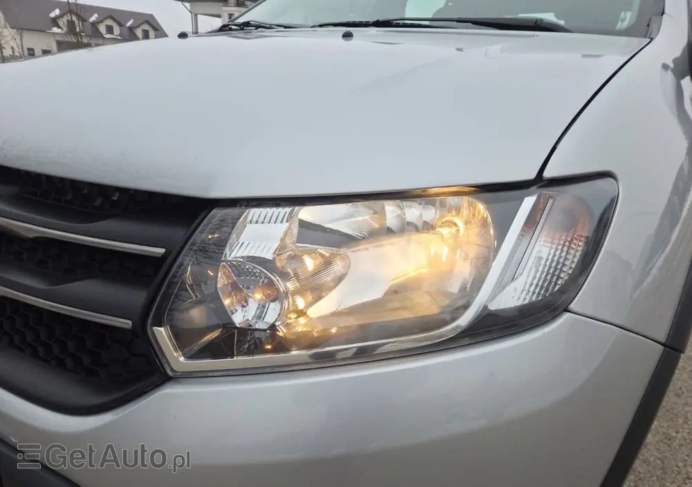 DACIA Sandero TCe 90 Laureate