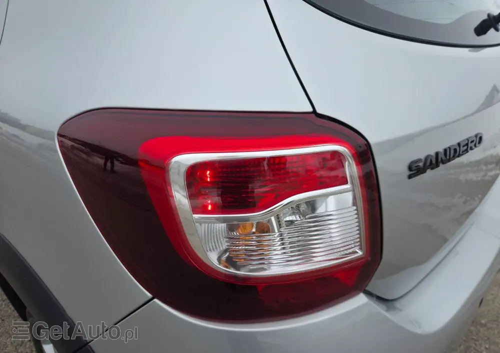 DACIA Sandero TCe 90 Laureate