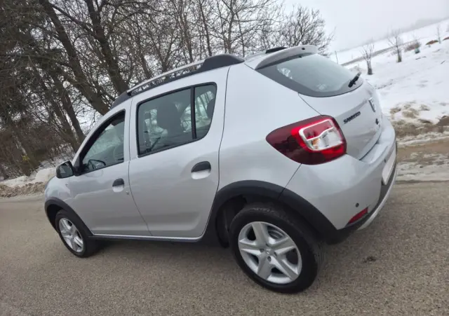 DACIA Sandero TCe 90 Laureate