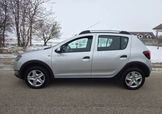 DACIA Sandero TCe 90 Laureate