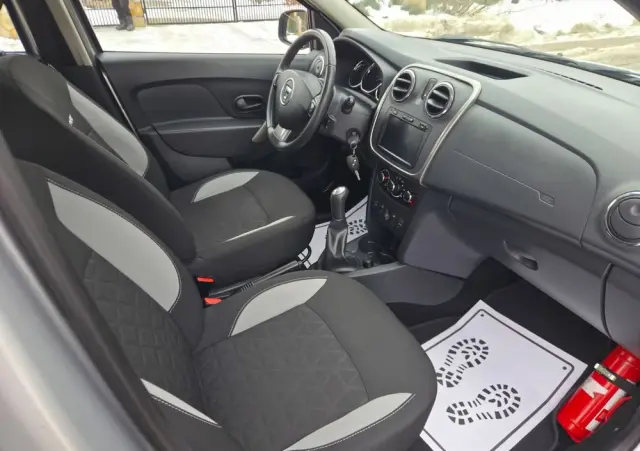 DACIA Sandero TCe 90 Laureate