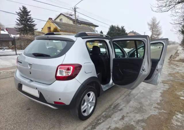 DACIA Sandero TCe 90 Laureate