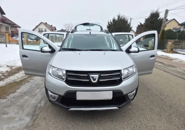 DACIA Sandero TCe 90 Laureate