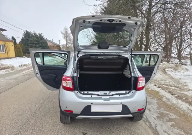 DACIA Sandero TCe 90 Laureate