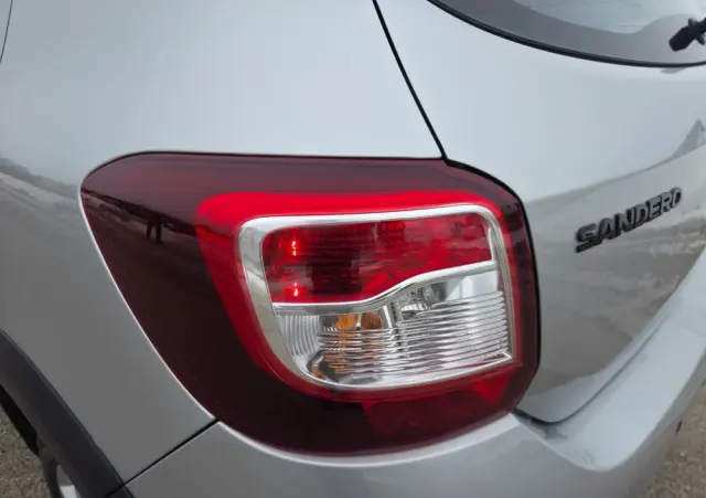 DACIA Sandero TCe 90 Laureate