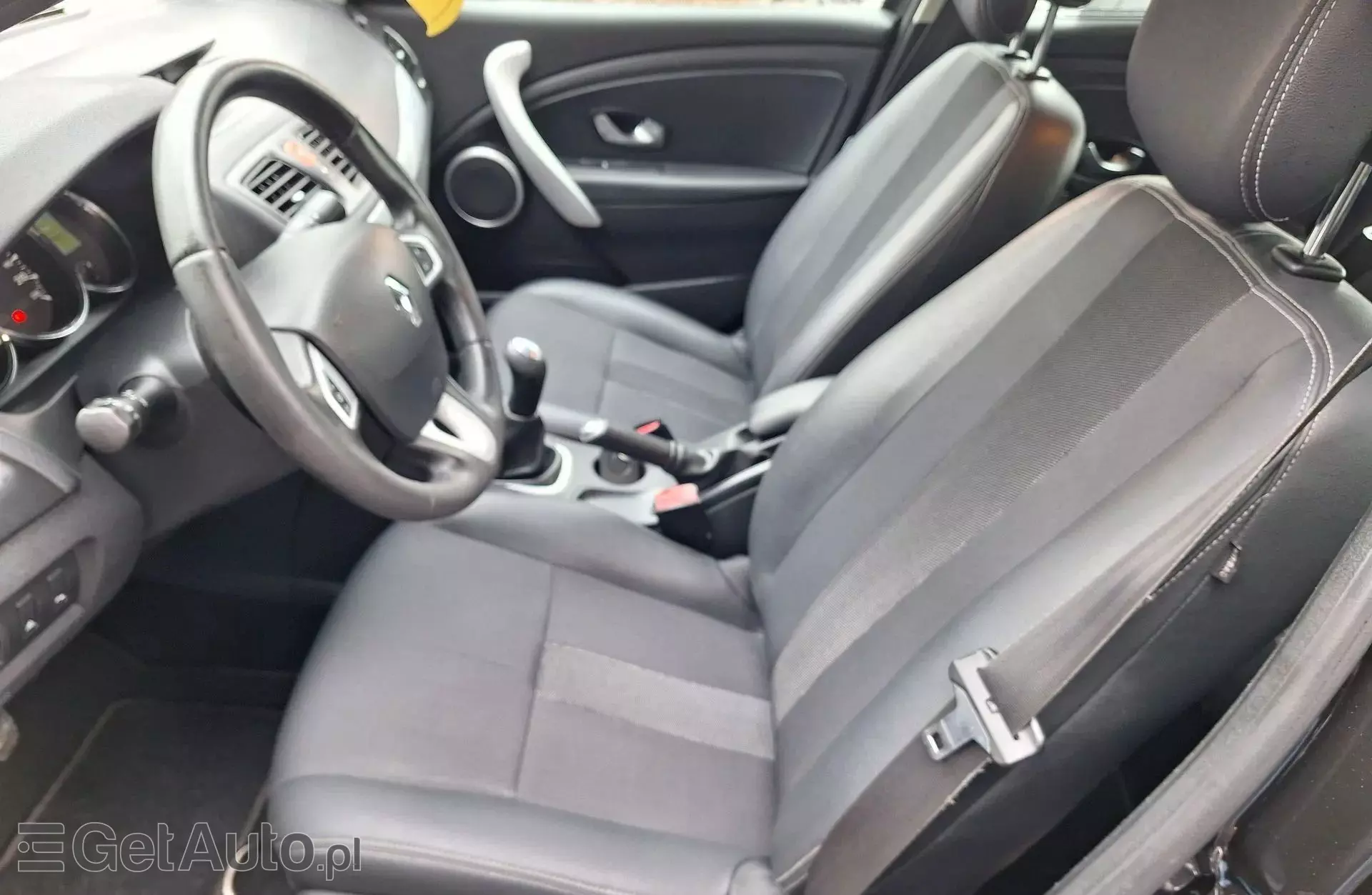 RENAULT Fluence 1.6 16V (110 KM)