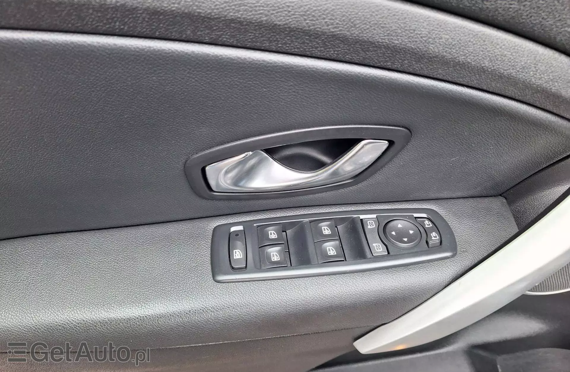 RENAULT Fluence 1.6 16V (110 KM)