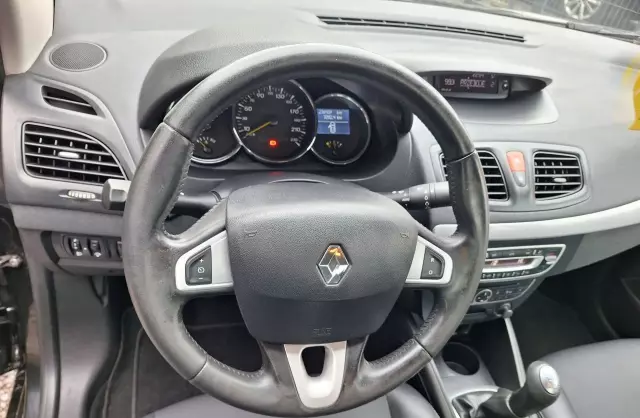 RENAULT Fluence 1.6 16V (110 KM)