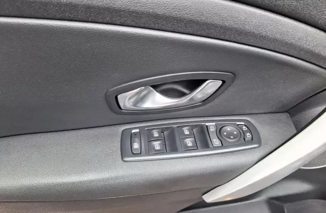 RENAULT Fluence 1.6 16V (110 KM)