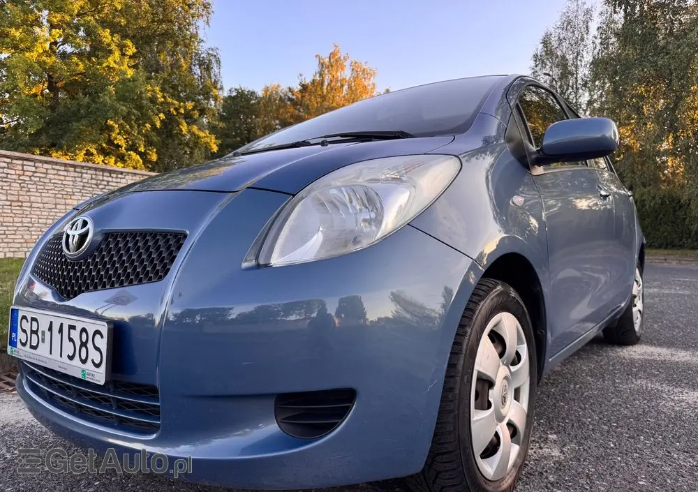 TOYOTA Yaris 1.0 Terra