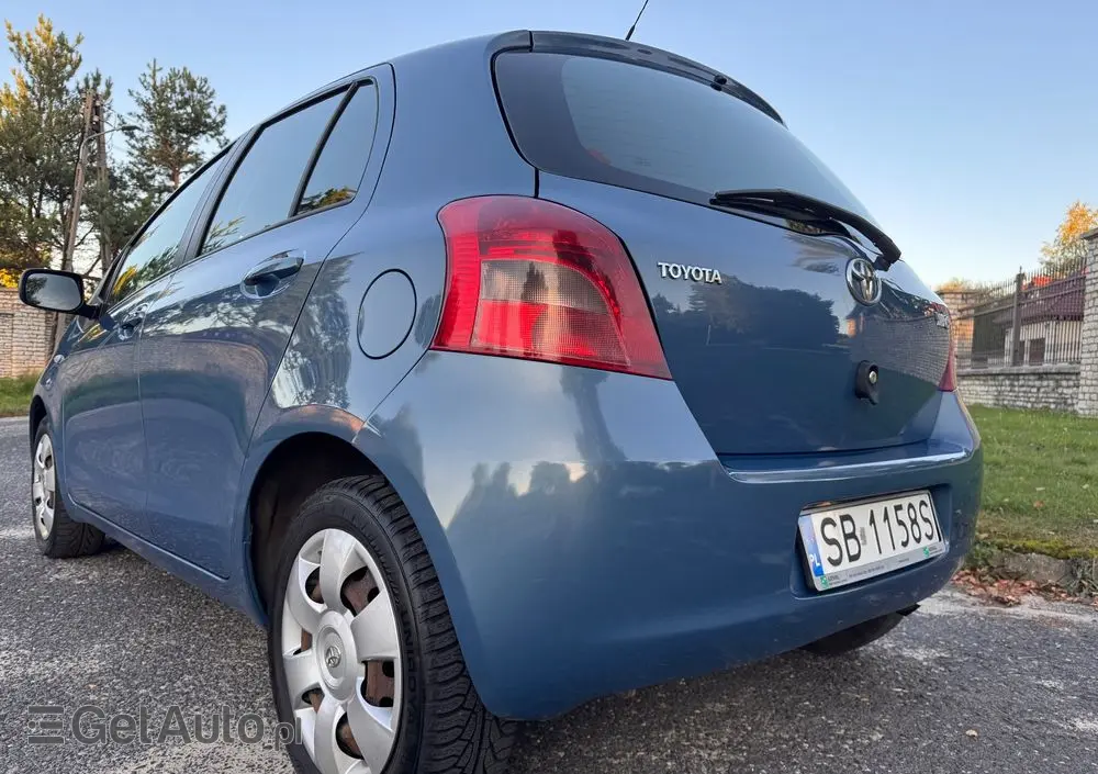 TOYOTA Yaris 1.0 Terra