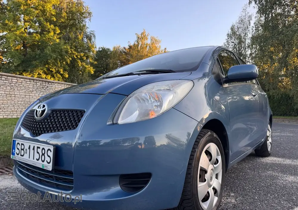 TOYOTA Yaris 1.0 Terra