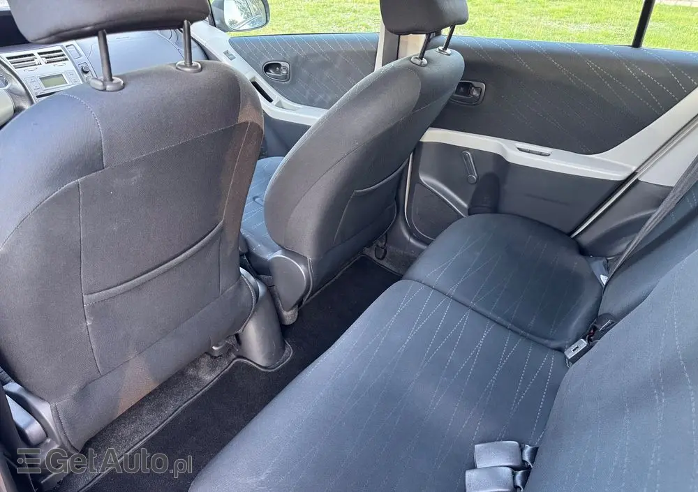 TOYOTA Yaris 1.0 Terra