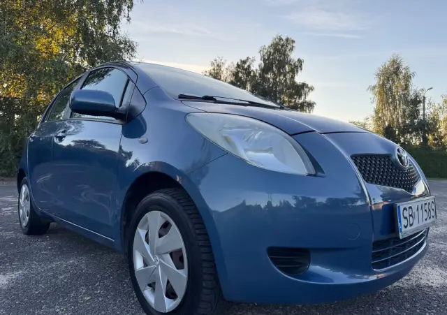 TOYOTA Yaris 1.0 Terra