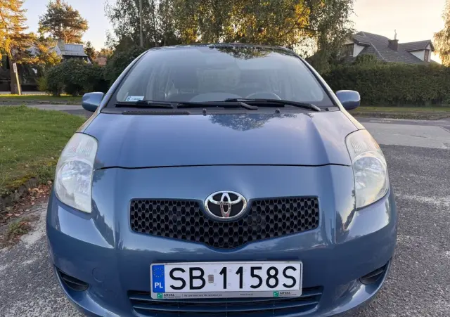 TOYOTA Yaris 1.0 Terra