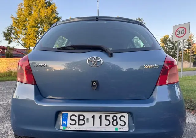 TOYOTA Yaris 1.0 Terra