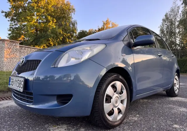 TOYOTA Yaris 1.0 Terra