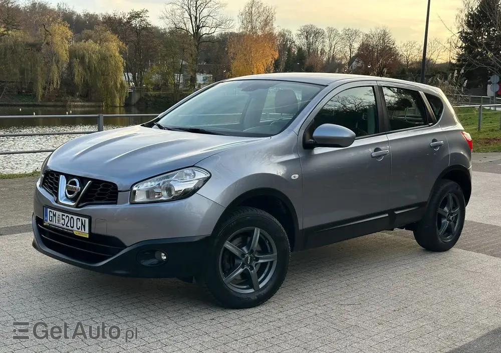NISSAN Qashqai 2.0 4 x 4 tekna