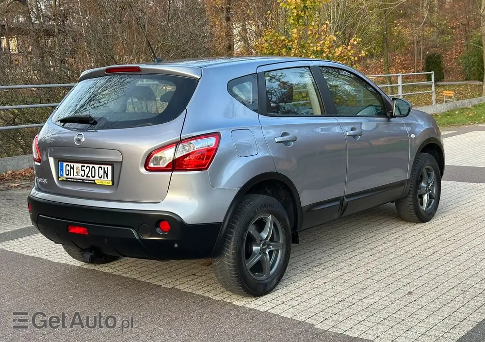 NISSAN Qashqai 2.0 4 x 4 tekna