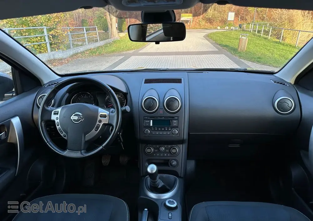 NISSAN Qashqai 2.0 4 x 4 tekna