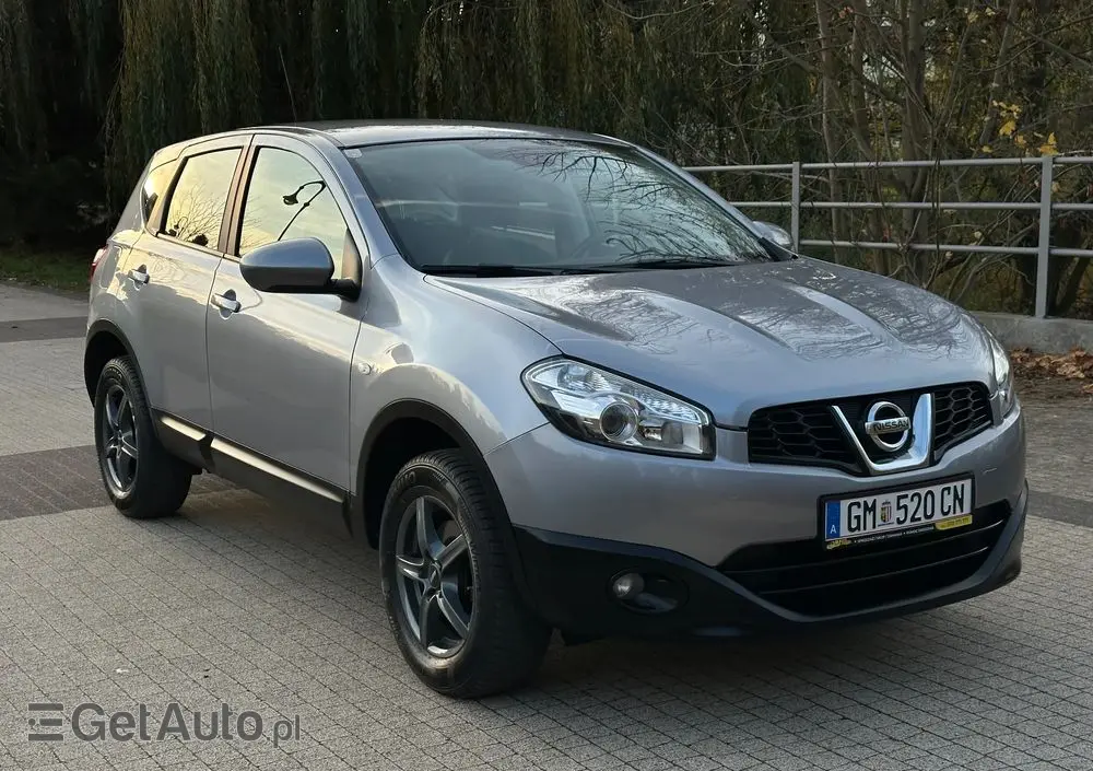 NISSAN Qashqai 2.0 4 x 4 tekna