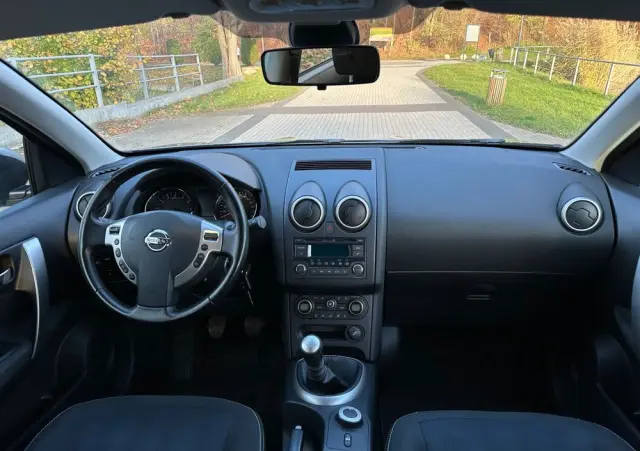 NISSAN Qashqai 2.0 4 x 4 tekna