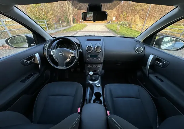 NISSAN Qashqai 2.0 4 x 4 tekna