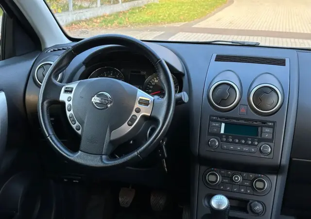 NISSAN Qashqai 2.0 4 x 4 tekna