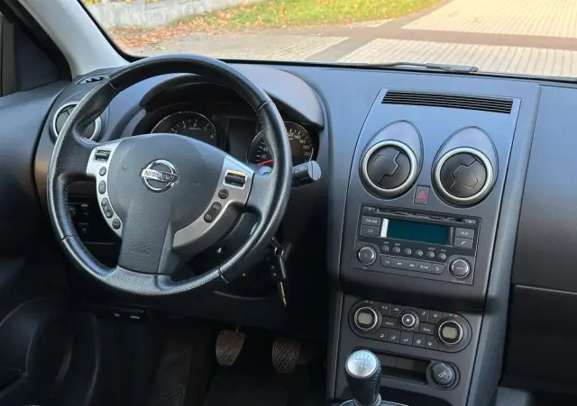NISSAN Qashqai 2.0 4 x 4 tekna