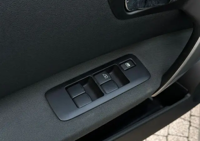 NISSAN Qashqai 2.0 4 x 4 tekna