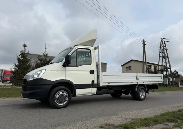 IVECO 35C15 * 3.0 / 150KM * Skrzyniowy * Rozstaw osi: 4.1m * Koła bliźniacze * Rama do zabudowy * 