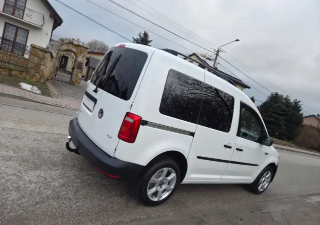 VOLKSWAGEN Caddy 