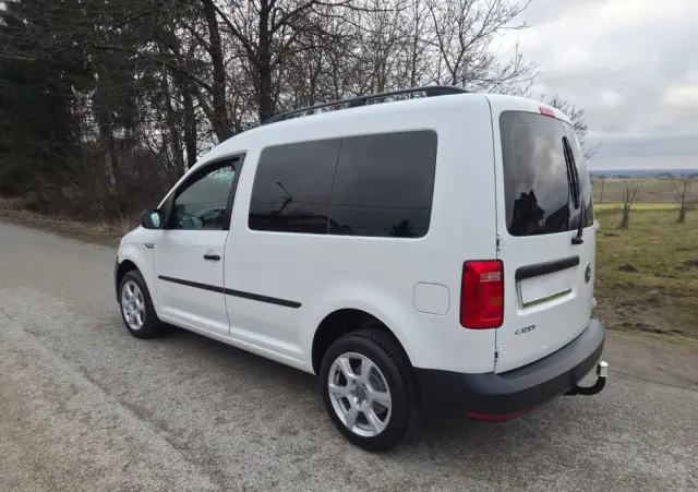 VOLKSWAGEN Caddy 